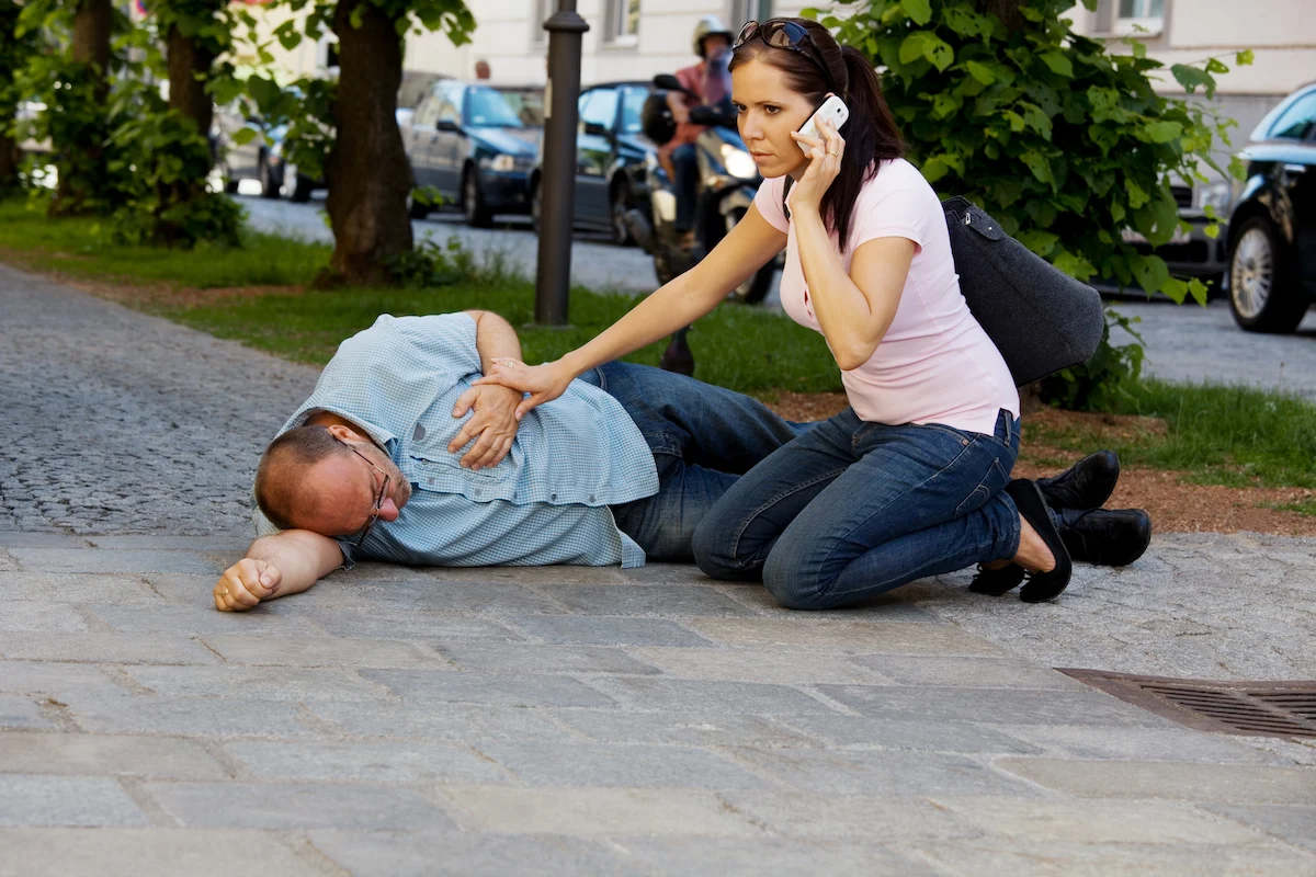 what to do if someone is having a seizure