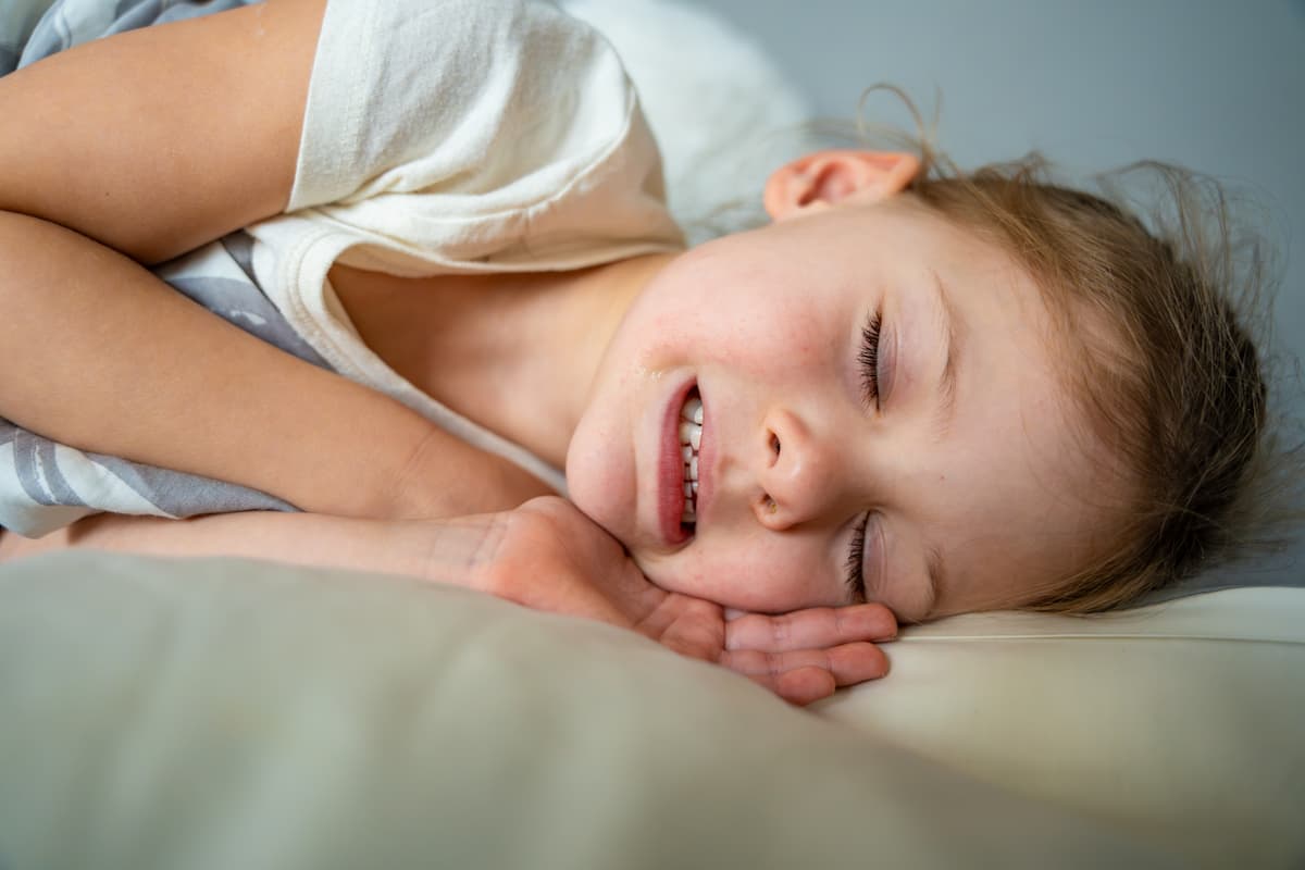 toddler-grinding-teeth-in-sleep (1) toddler grinding teeth in sleep